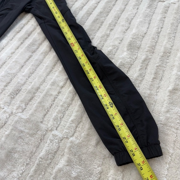 Lululemon In Flux Jacket Size 6 - Picture 4 of 5